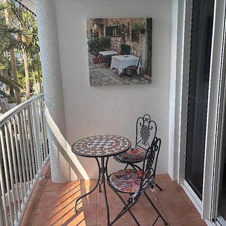 Location Location Location - Broadbeach :) Gold Coast Eksteriør bilde