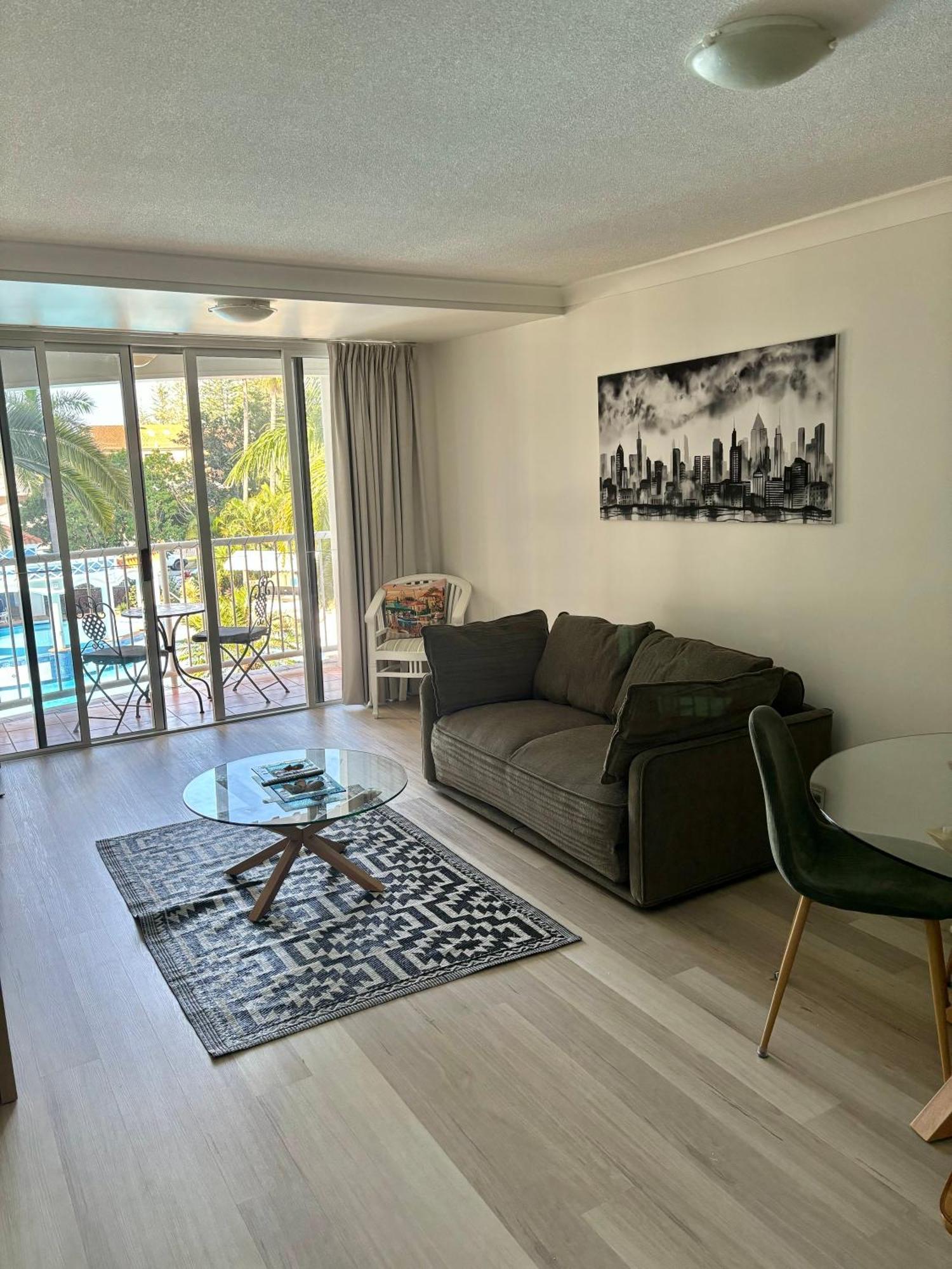 Location Location Location - Broadbeach :) Gold Coast Eksteriør bilde